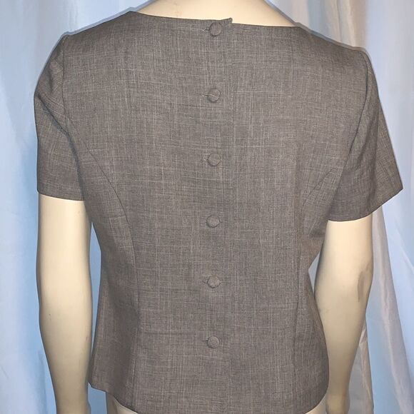 Vintage boss lady gray embroidered boxy top. 8P - Picture 4 of 8